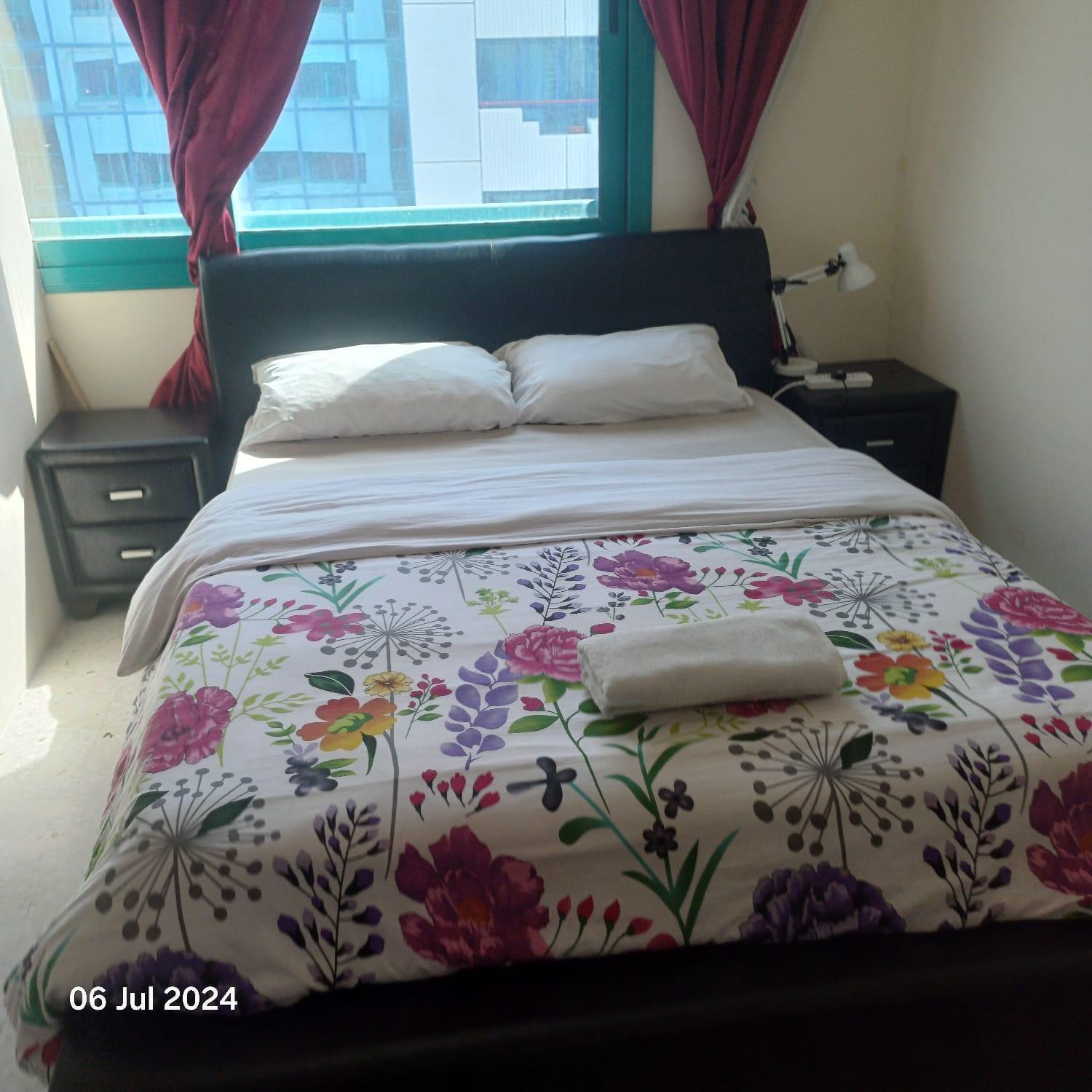 4-4 Couples Must Present Marriage Certificate Upon Check-in Homestay *